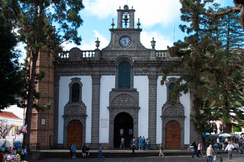 Basilica de Nuestra Señora del Pino